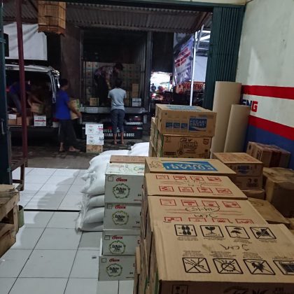 Distribusi bahan sembako ke restoran